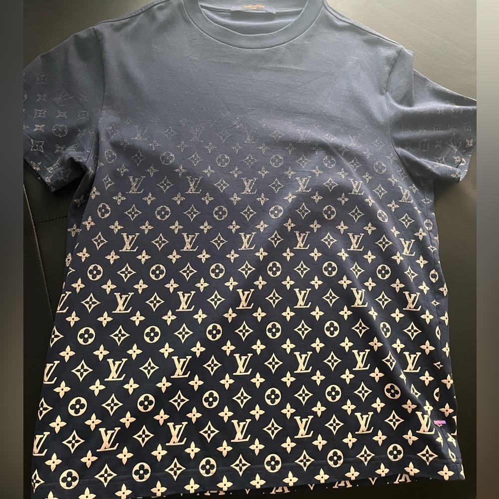 Authentic Louis Vuitton Monogram Gradient T-Shirt- Blue